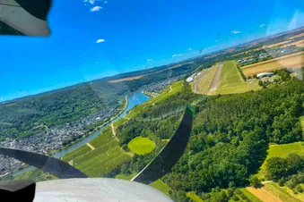 2-3 Pers. Rundflug: Bonn-Koblenz-Mosel & zurück