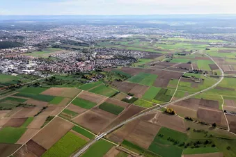 Magstadt mit Mercedes-Benz Werk Sindelfingen im Hintergrund