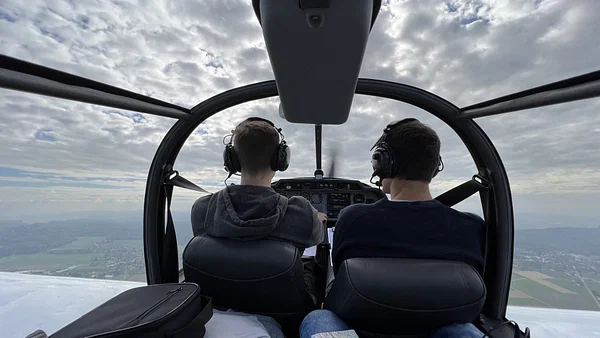 Wunderschönes Cockpit mit Panorama Scheiben