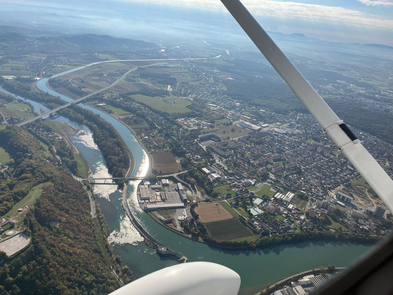 Ausblick nach links von hinterem Sitzplatz.