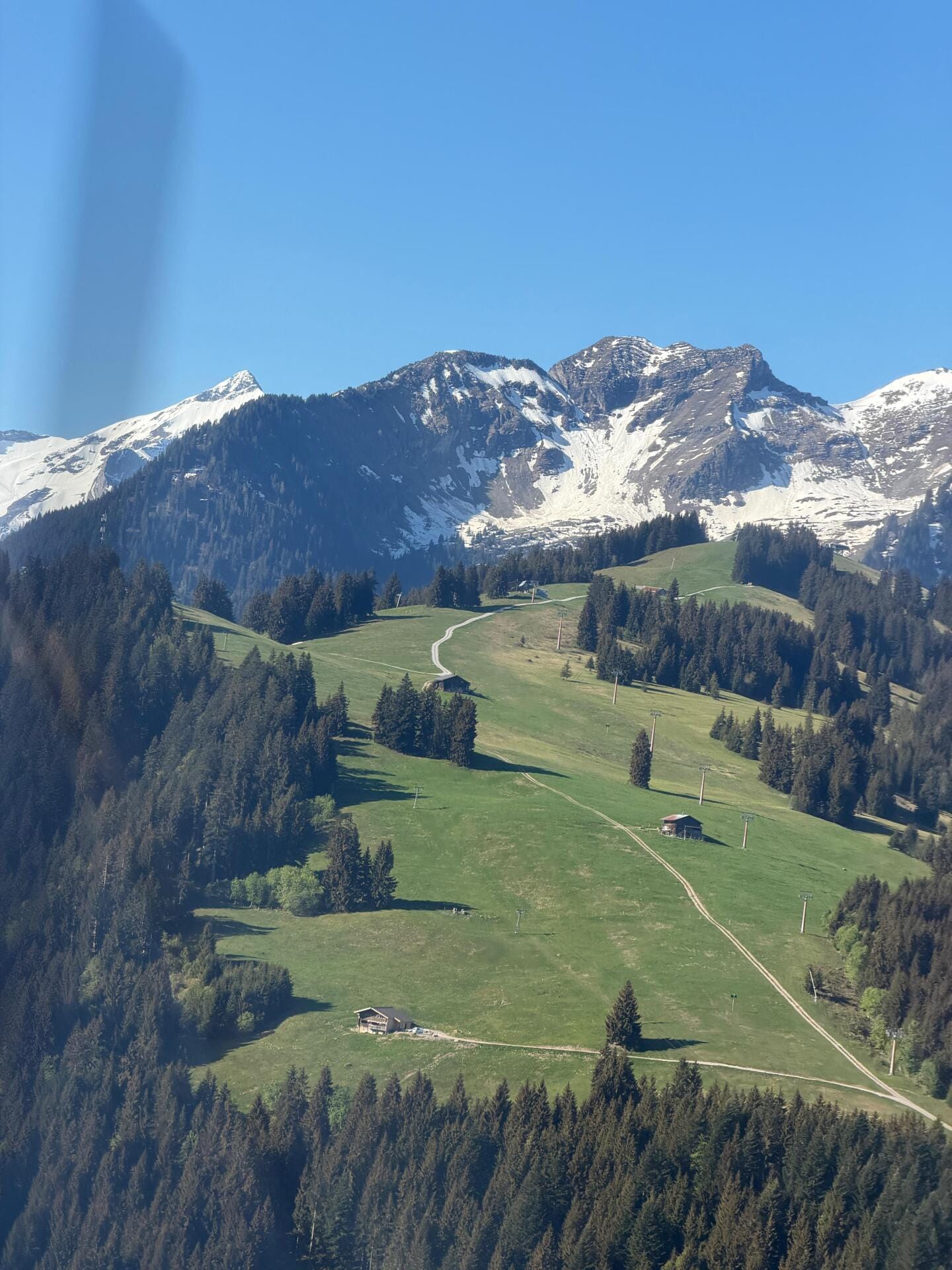 Alpine Escape to Saanen – Scenic Flight the Swiss Alps