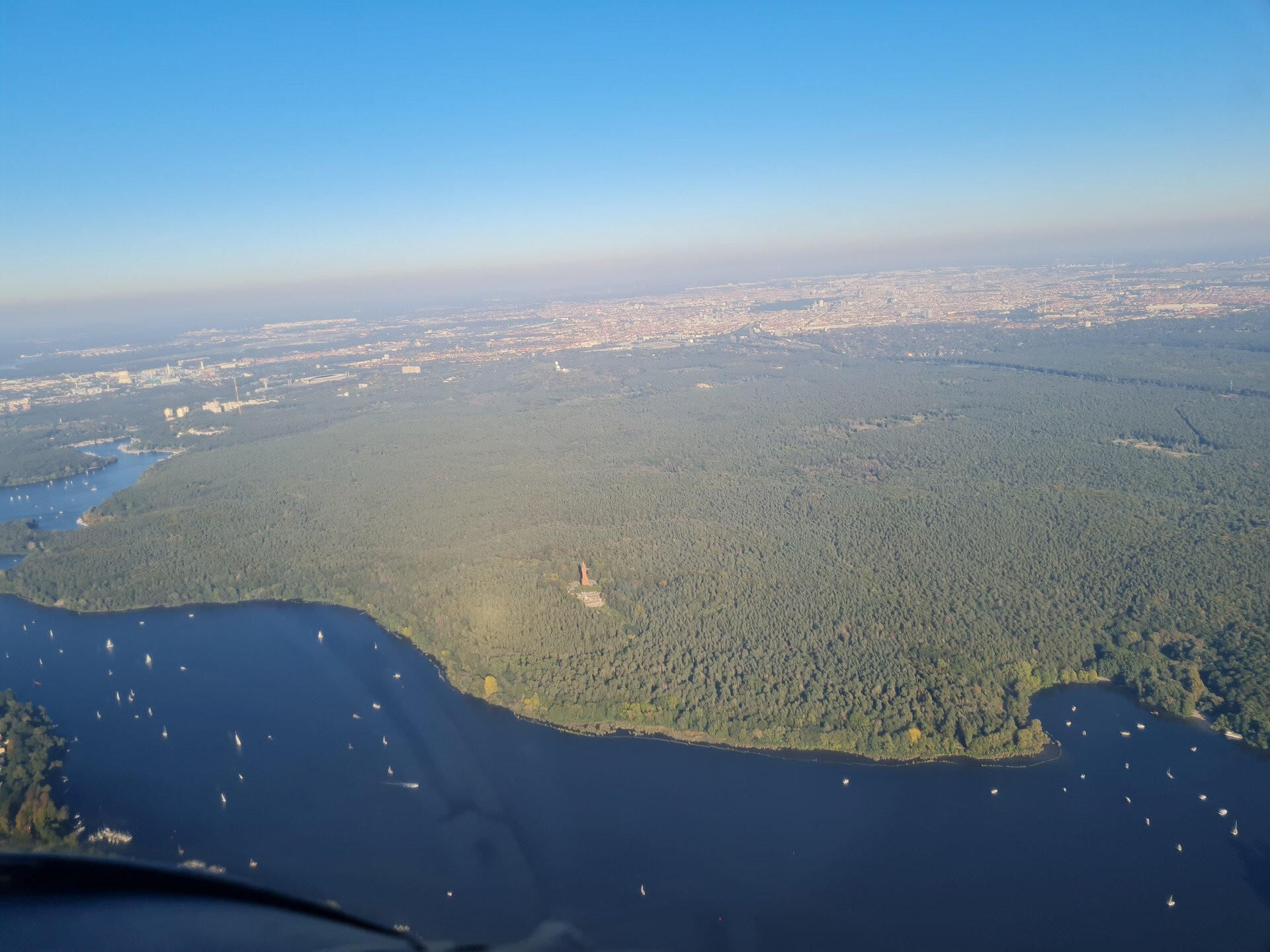 Ausflug mit der PA 28-181 über Berlin & Märkische Schweiz