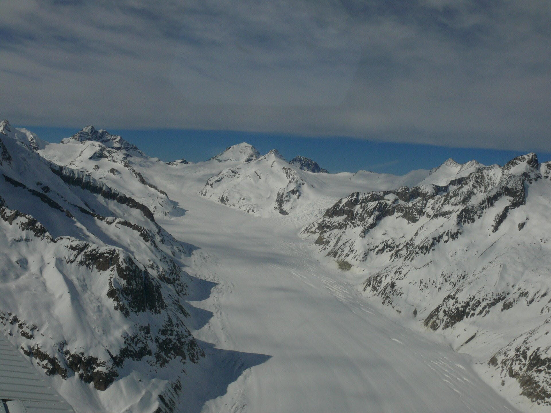 Berner Alpen, Rhonetal und Landung in Sion (DA50)