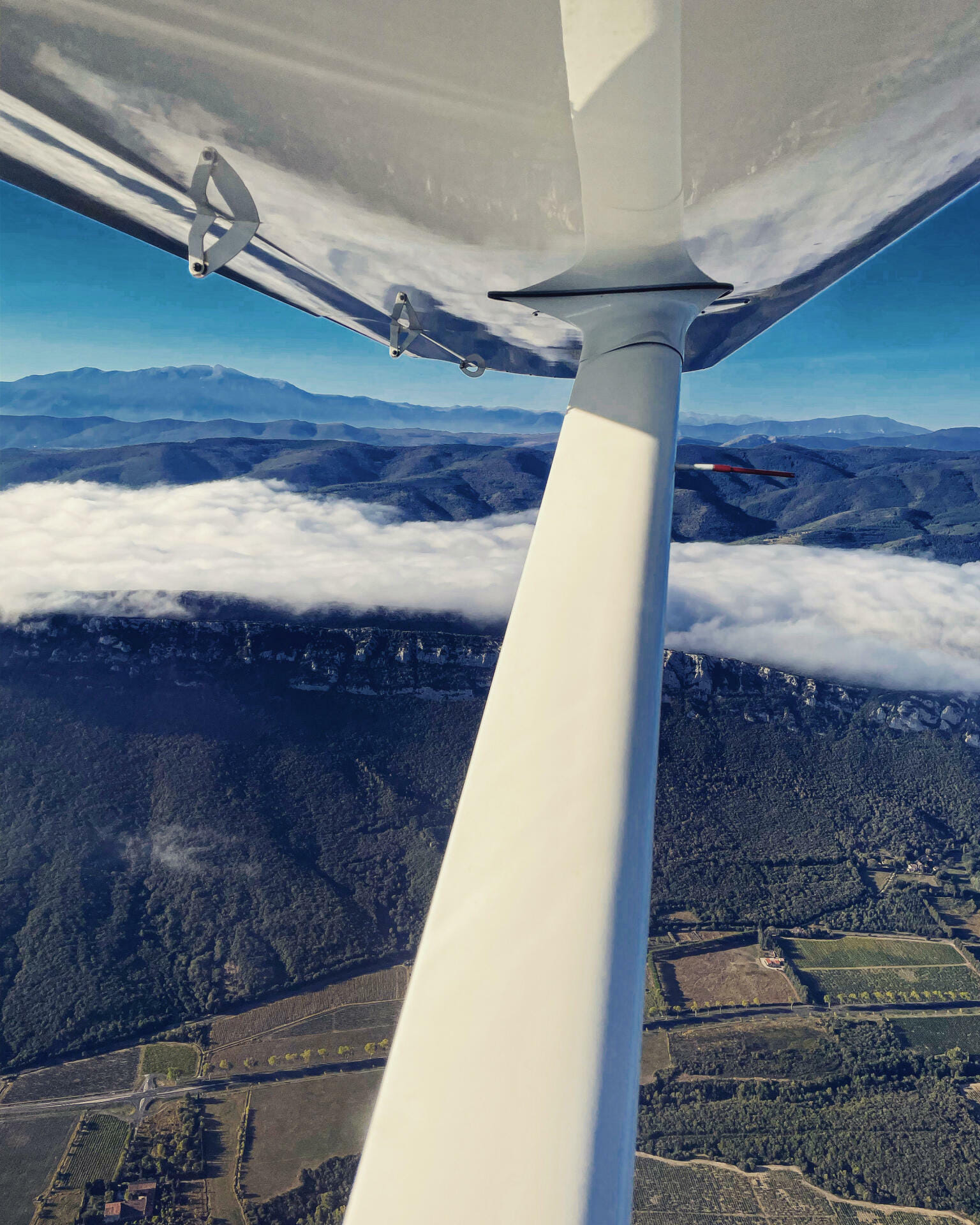 Admirez la plaine du Roussillon entre mer et montagnes