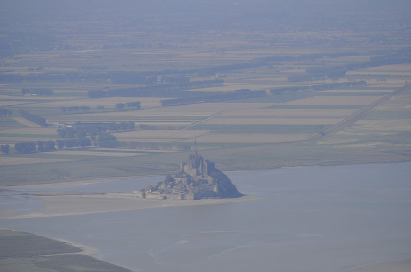 Survol du Mont Saint Michel et des plages du débarquement