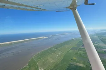 🇩🇪 Entdecke die Ostfriesischen Inseln aus der Luft! 🏝️✈️