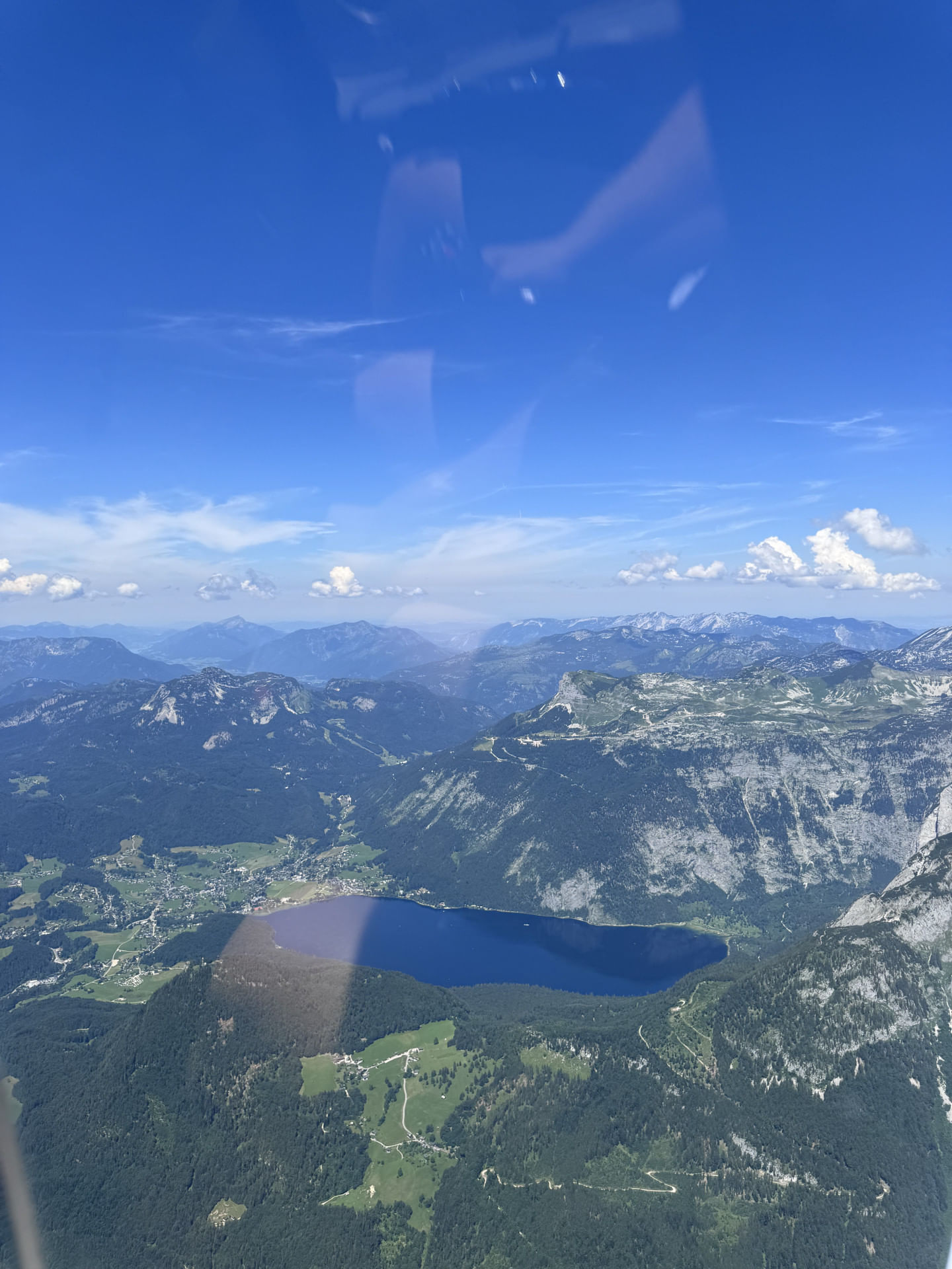 Berge und Seeenrundflug, Schönheit Österreichs