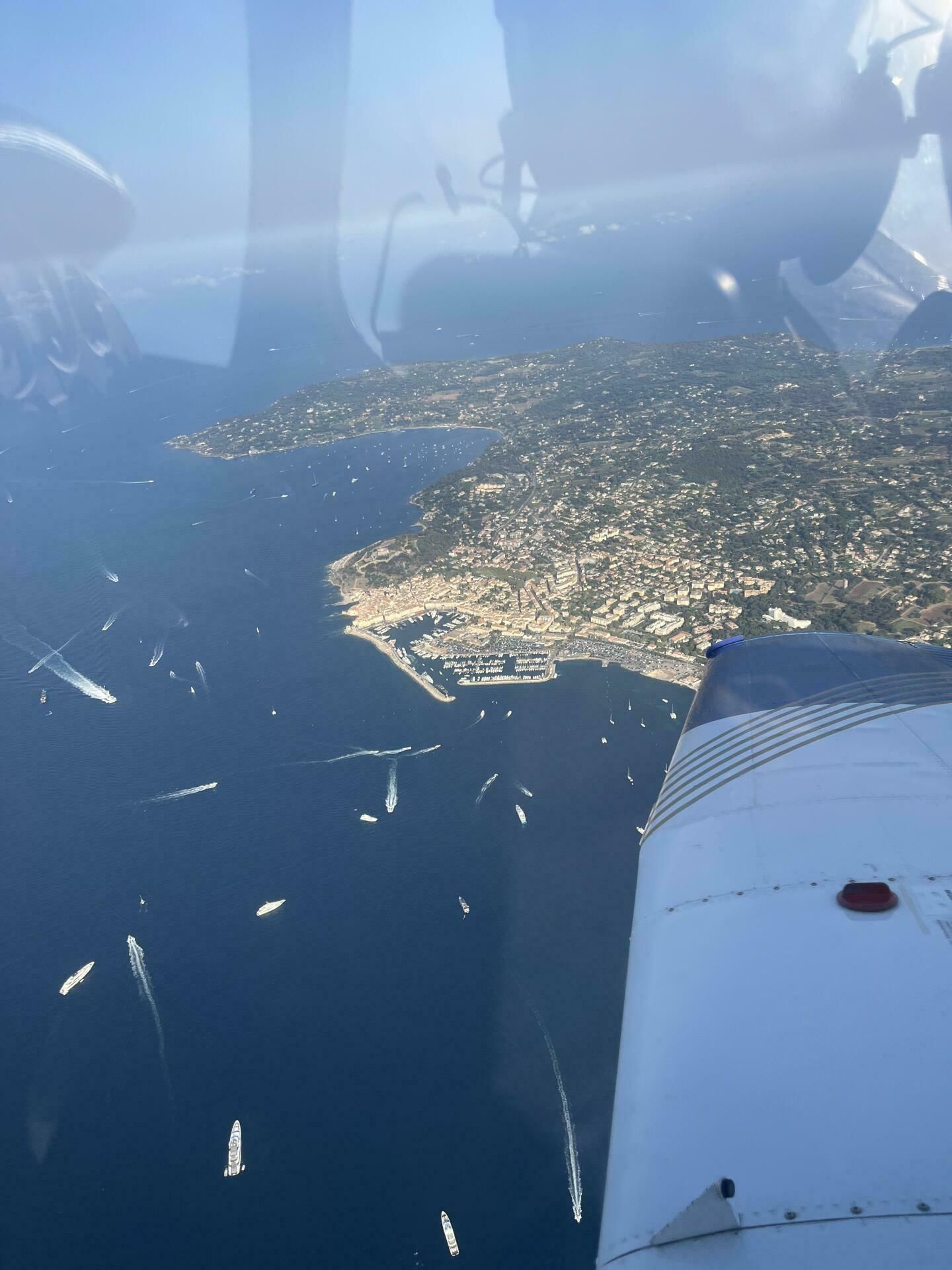Vol au dessus du golfe de Saint Tropez