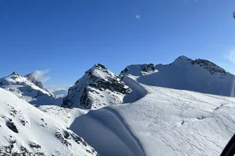 Helicopter: 5 Mountains in Central Switzerland