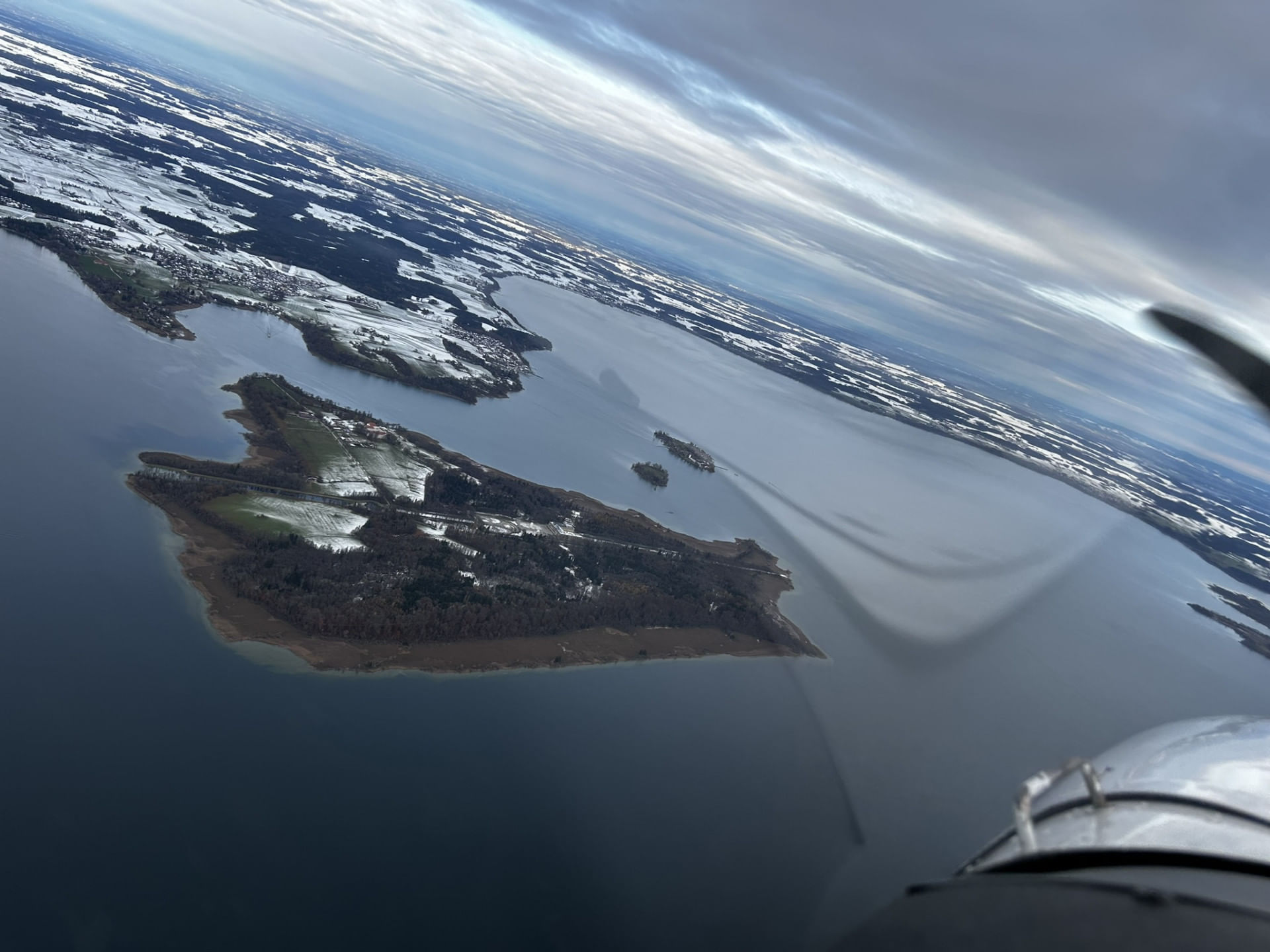 Zum Chiemsee entlang der Alpen