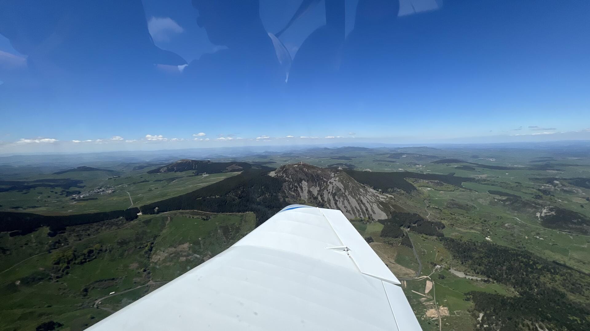 Le mont Mézenc, entre volcans, plateaux et grands espaces.
