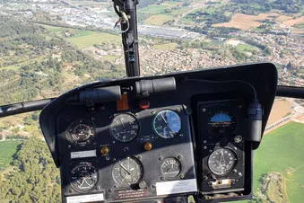 Une partie du pilone à instrumentation