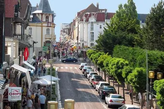 Day in France, Le Touquet by helicopter from Denham
