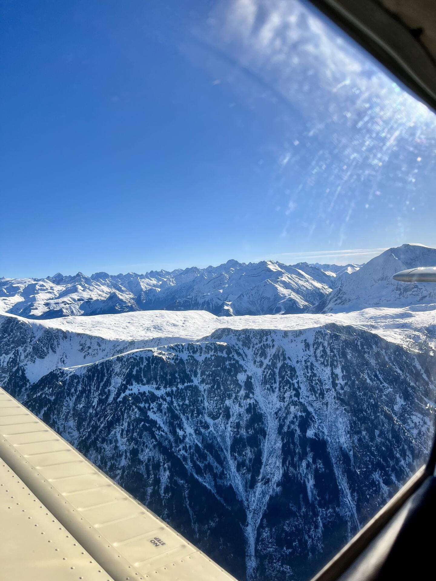 Vol au sommet des Alpes, des Écrins