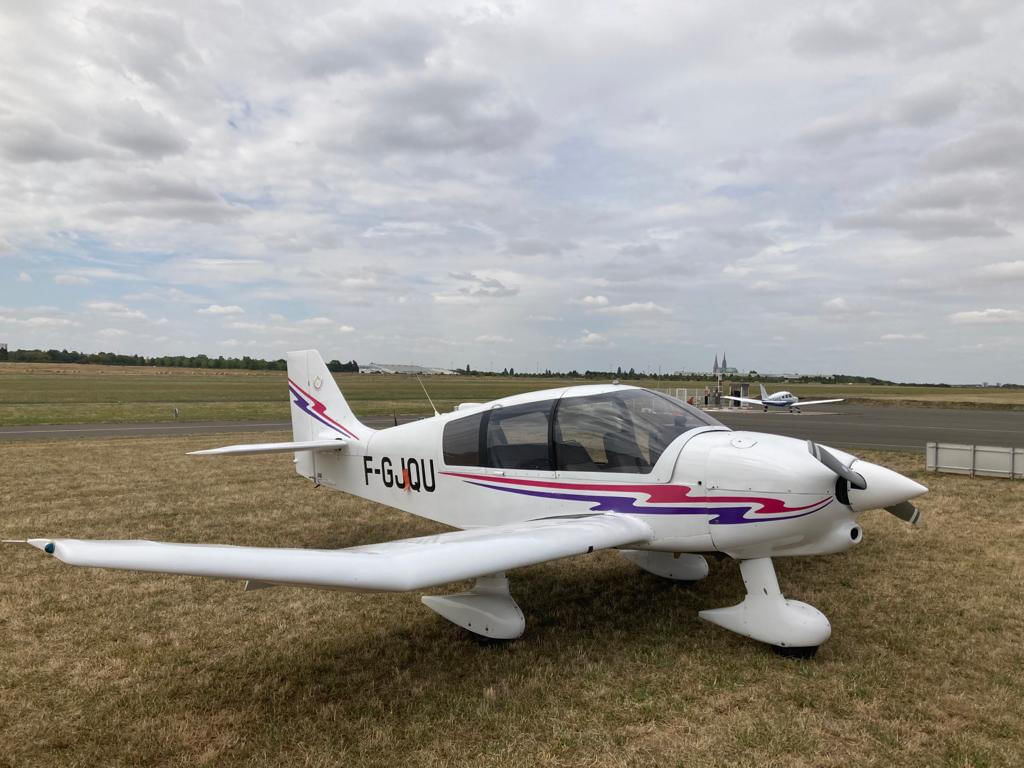Journée à Chartres et survol de châteaux depuis Paris