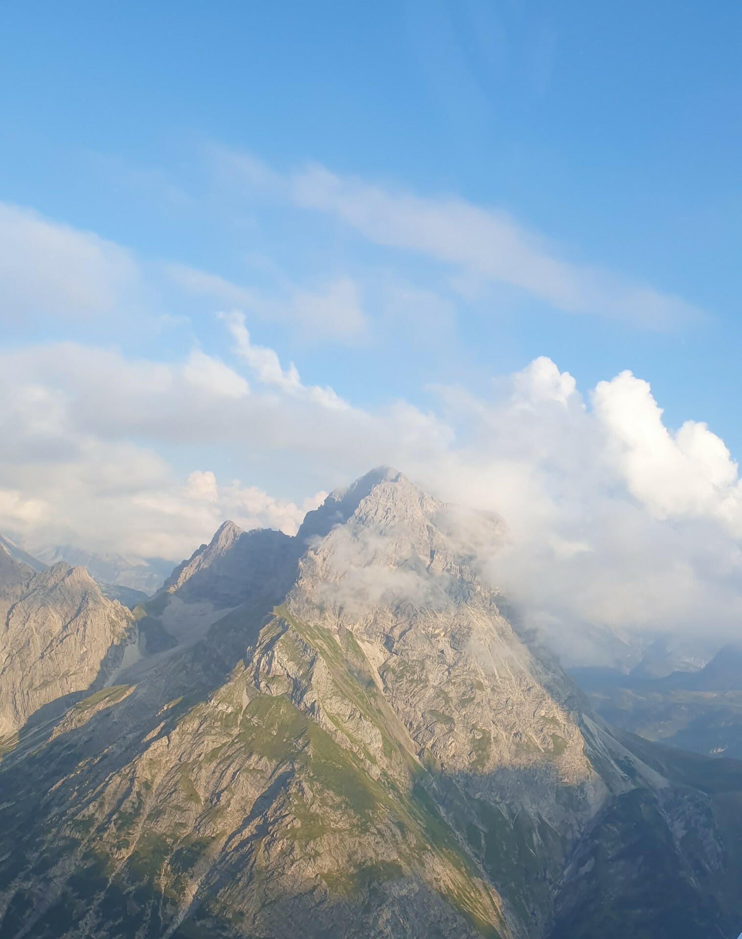 Rundflug Schlösser, Zugspitze, Lechtal & Bodensee