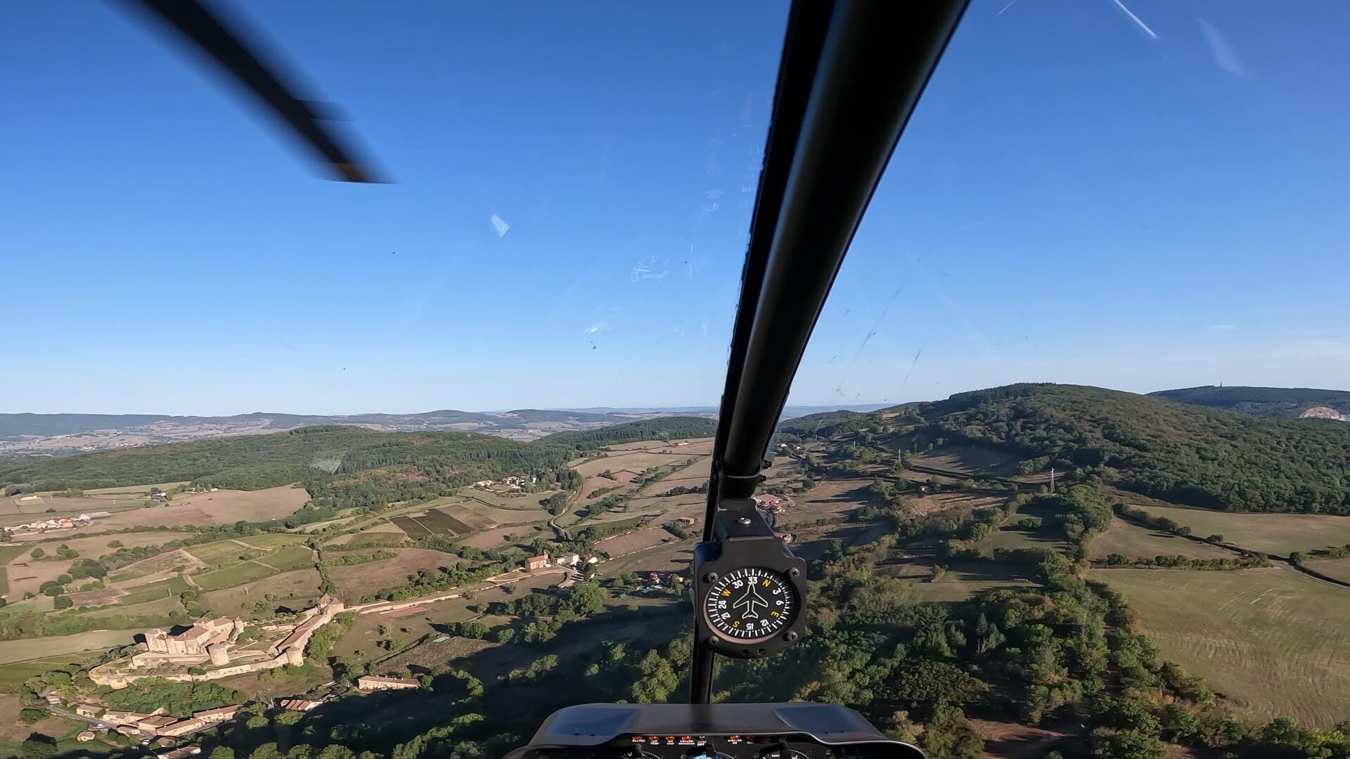 Mâcon et ses alentours en Hélicoptère - 40 min