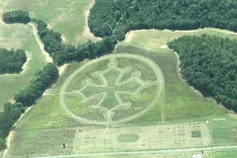 Croix occitane du domaine saint André