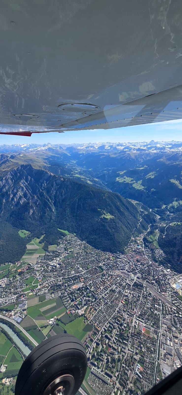 Scenic Flight Experience: Lakes and Mountains