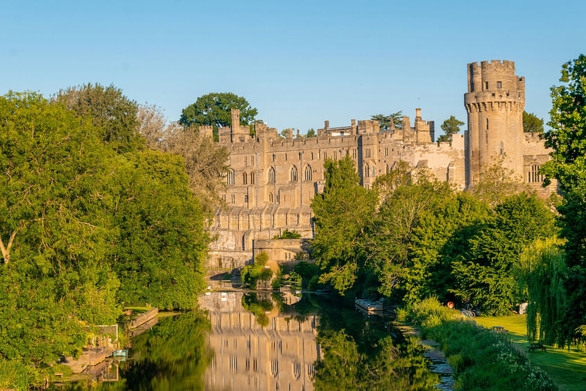 Sightseeing flight over Warwick Castle and surrounding areas