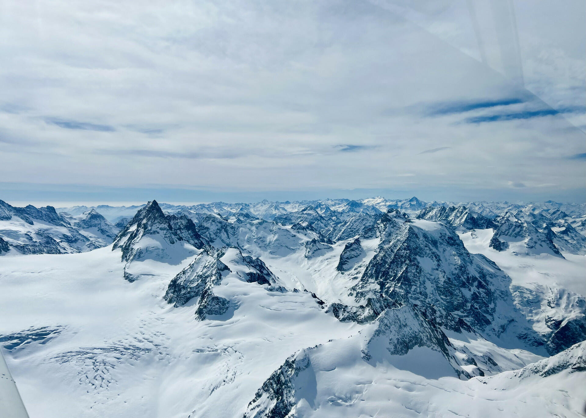 Blick auf die Gletscher Rund um's Matterhorn