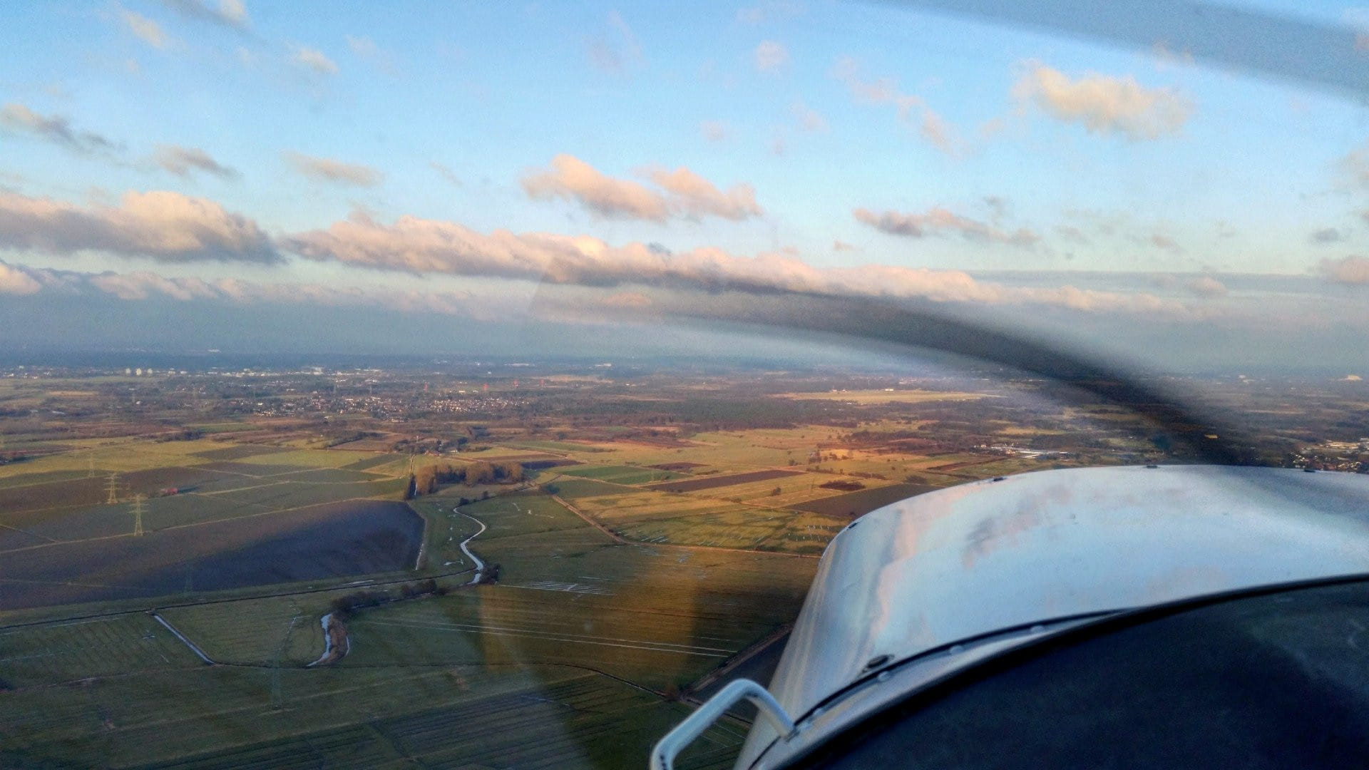 Rundflug über Hamburg und Südholstein