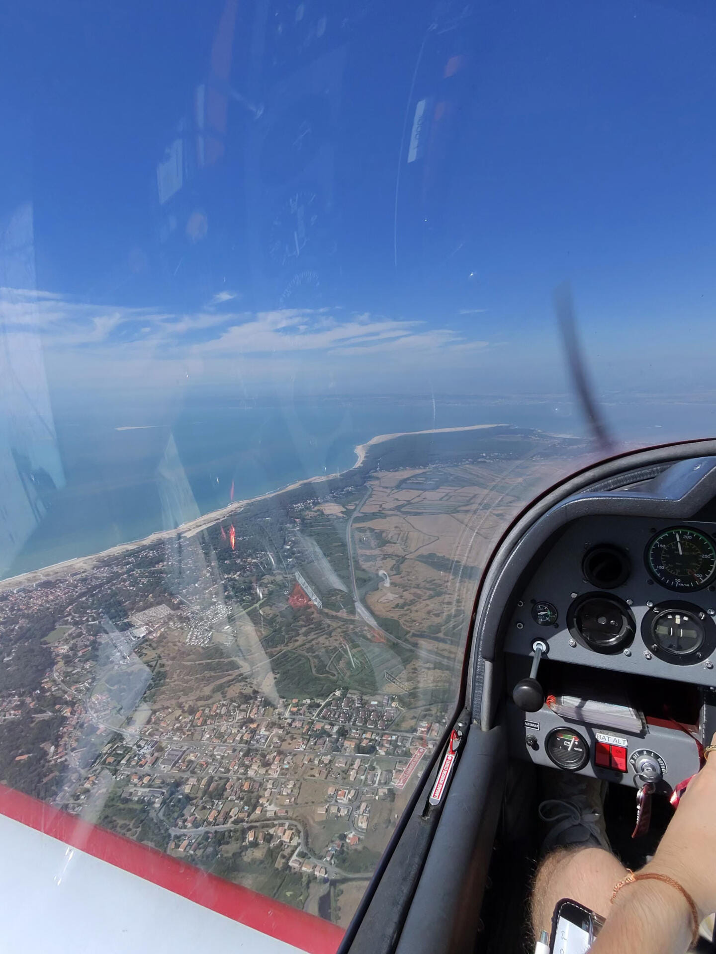 Au départ de Poitiers, la Côte Atlantique vue du ciel