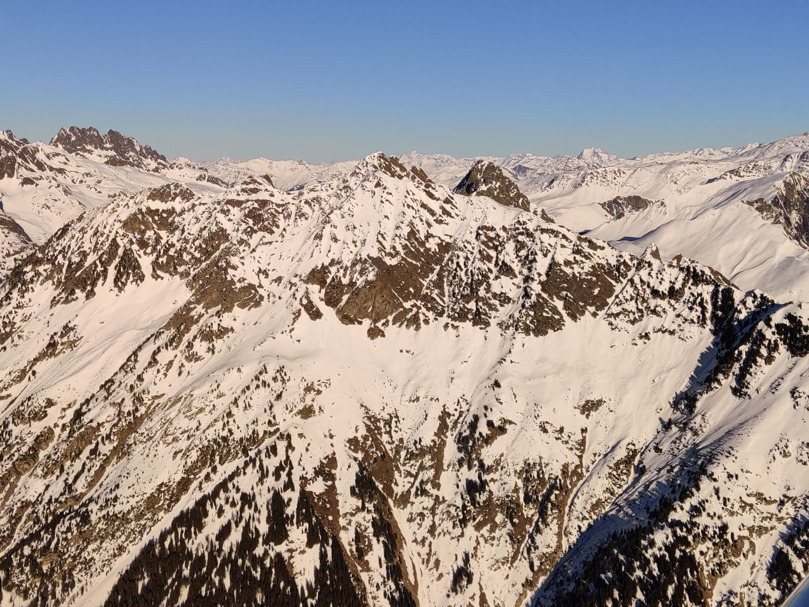 Un lac, Chartreuse, Belledonne et Vercors