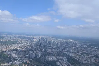 Exklusiver Skyline Flug in einer PA32