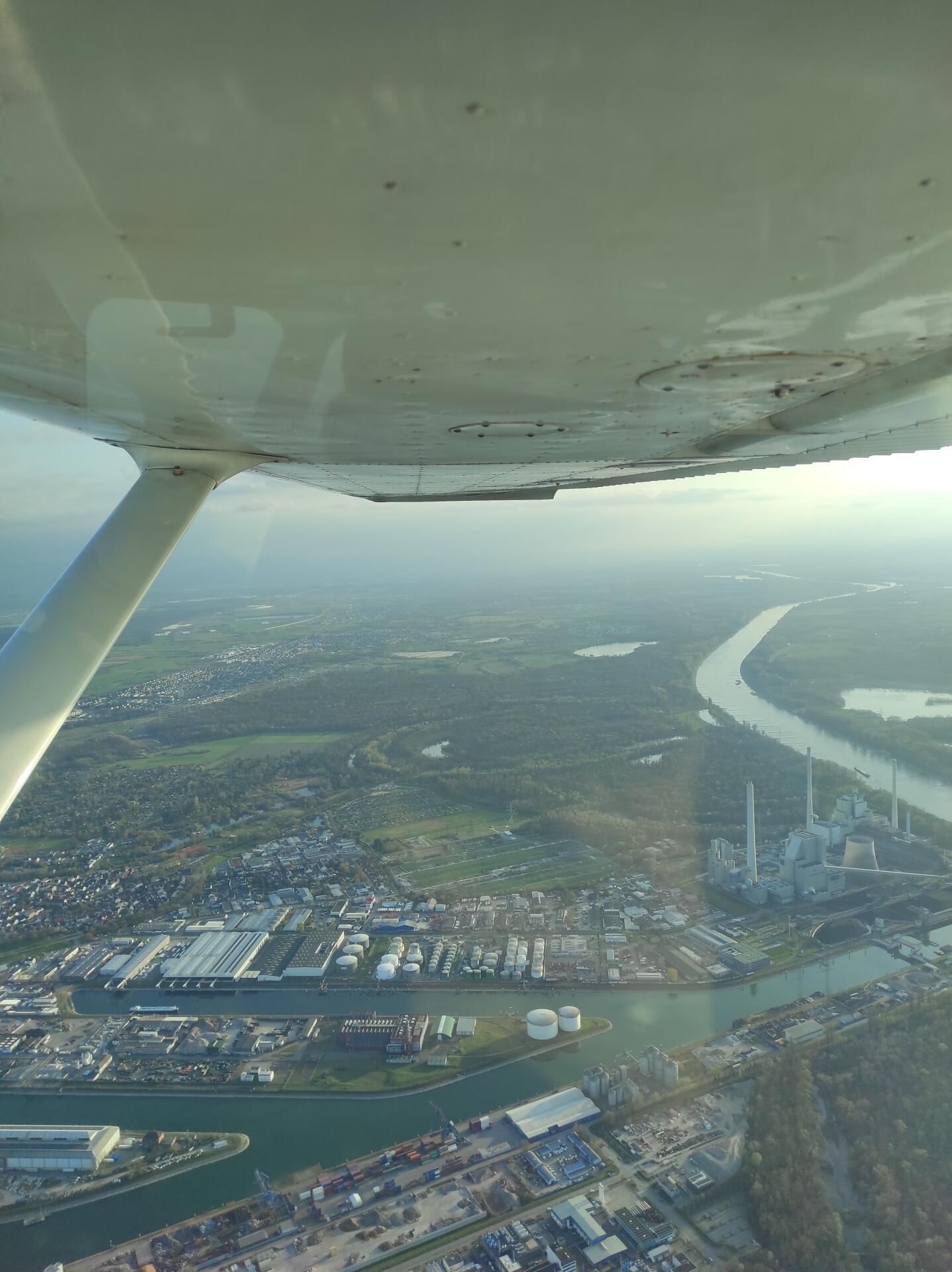 Rundflug über Pfalz und Karlsruhe