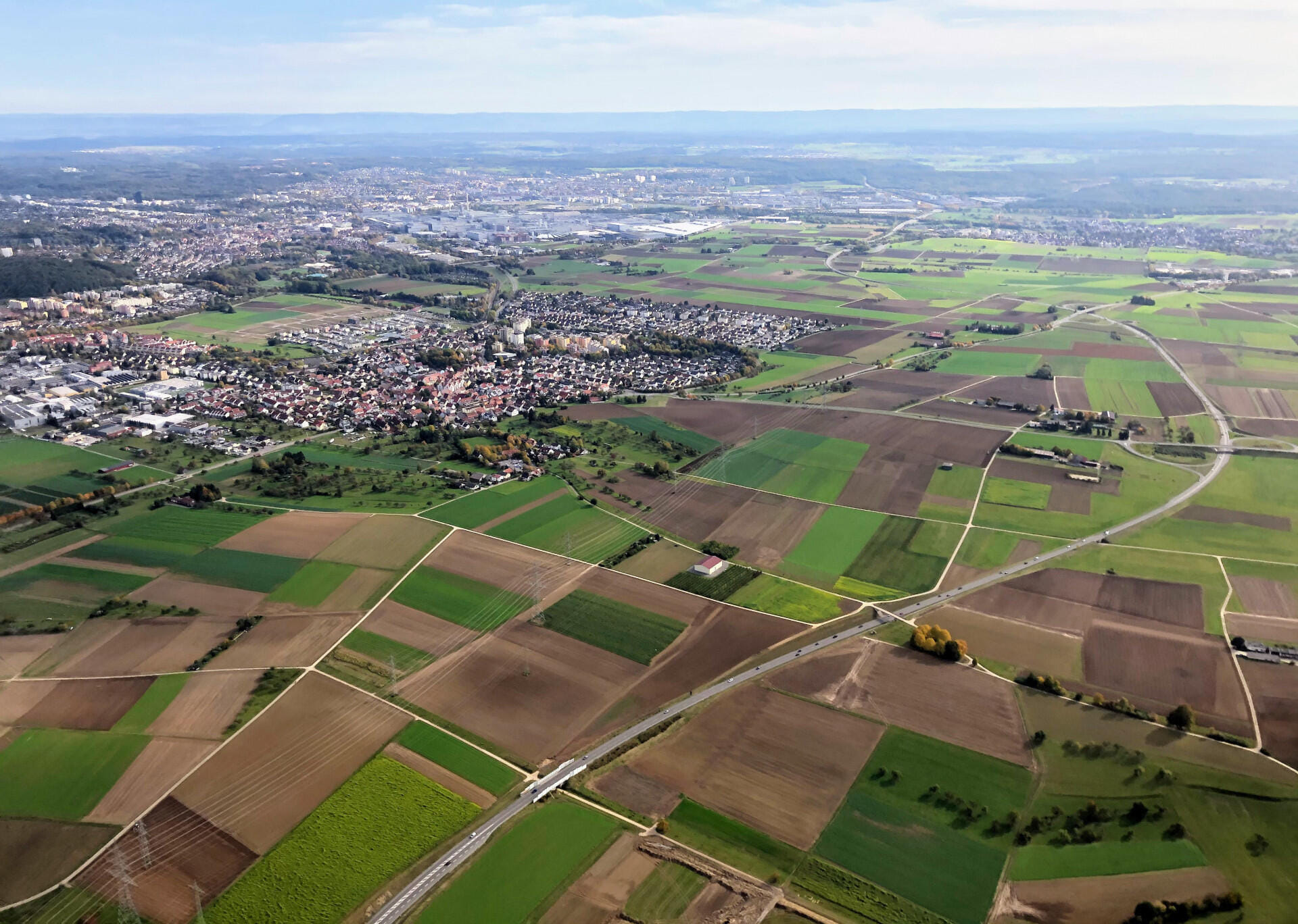 Magstadt mit Mercedes-Benz Werk Sindelfingen im Hintergrund