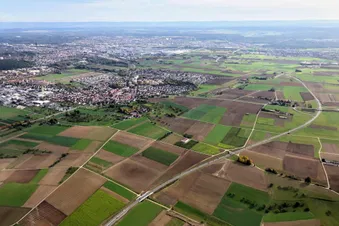 Magstadt mit Mercedes-Benz Werk Sindelfingen im Hintergrund