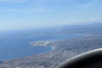Vue imprenable sur Nice et son aéroport
