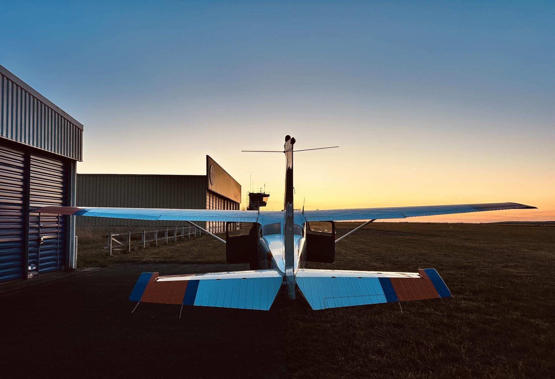 Retour de vol d’été au coucher de soleil