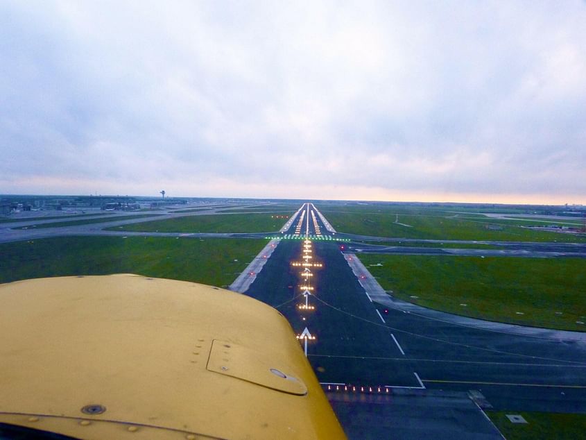 Flexibler Rundflug über Berlin in einer Cessna 172 2-3 Pers.