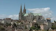 Balade aérienne : les flèches de la cathédrale de Chartres