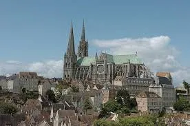 Balade aérienne : les flèches de la cathédrale de Chartres