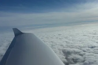Über den Wolken.....Sehnsucht nach der Freiheit des Fliegens