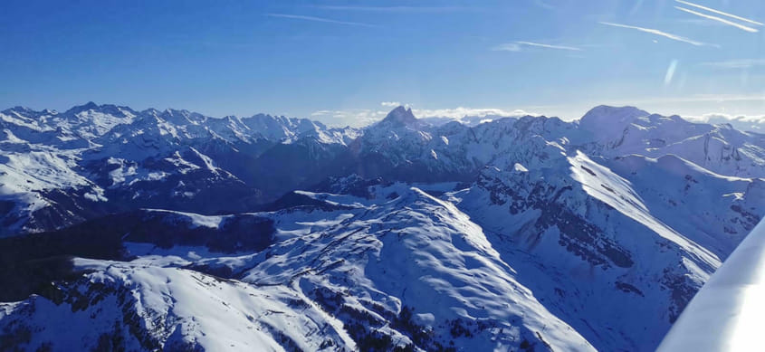Survol des Pyrénées