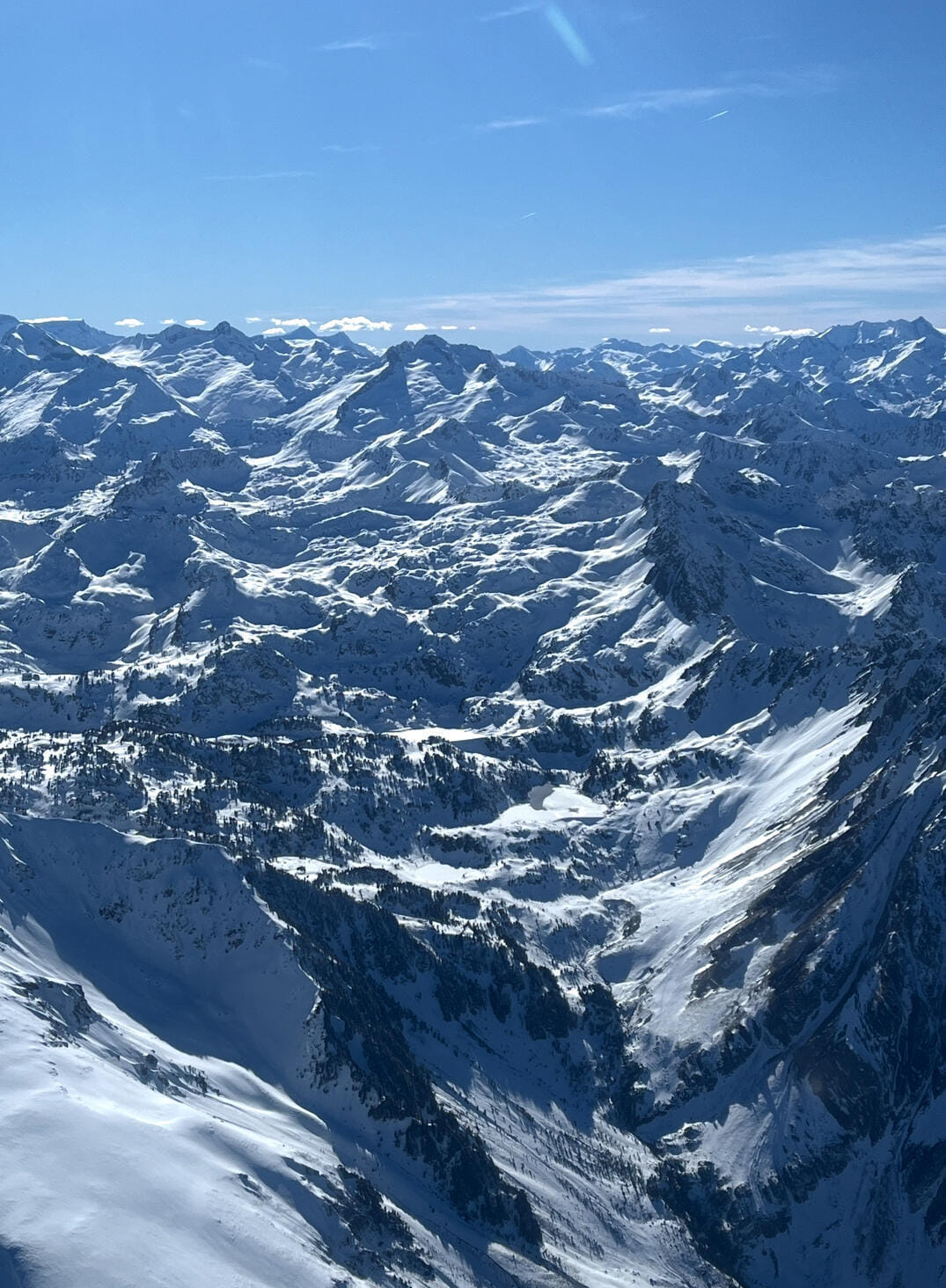 Pyrénées enneigées