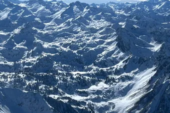 Pyrénées enneigées