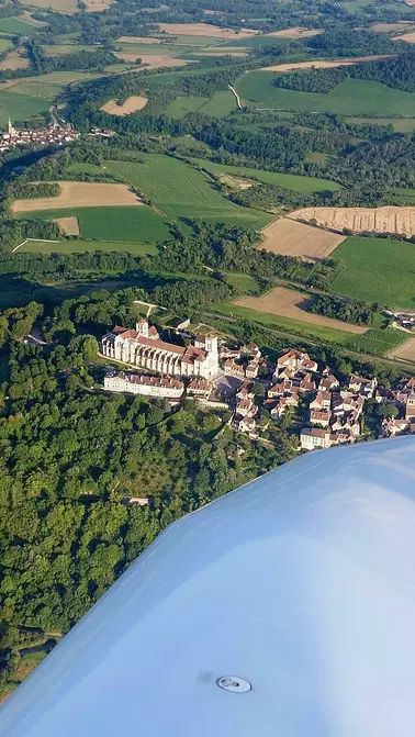 Survol des lacs et de sites emblématiques du Morvan