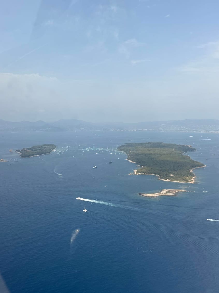 Sightseeing flight over French Reviera