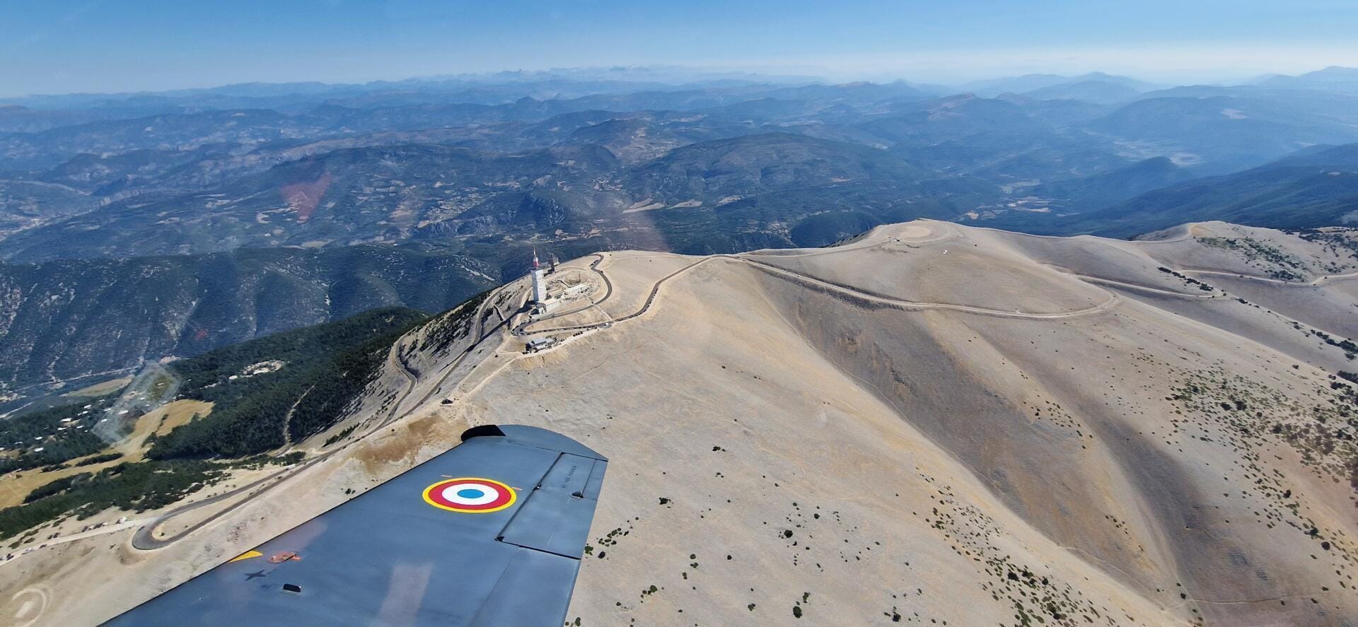 La Bourgogne à bord d'un avion Militaire !