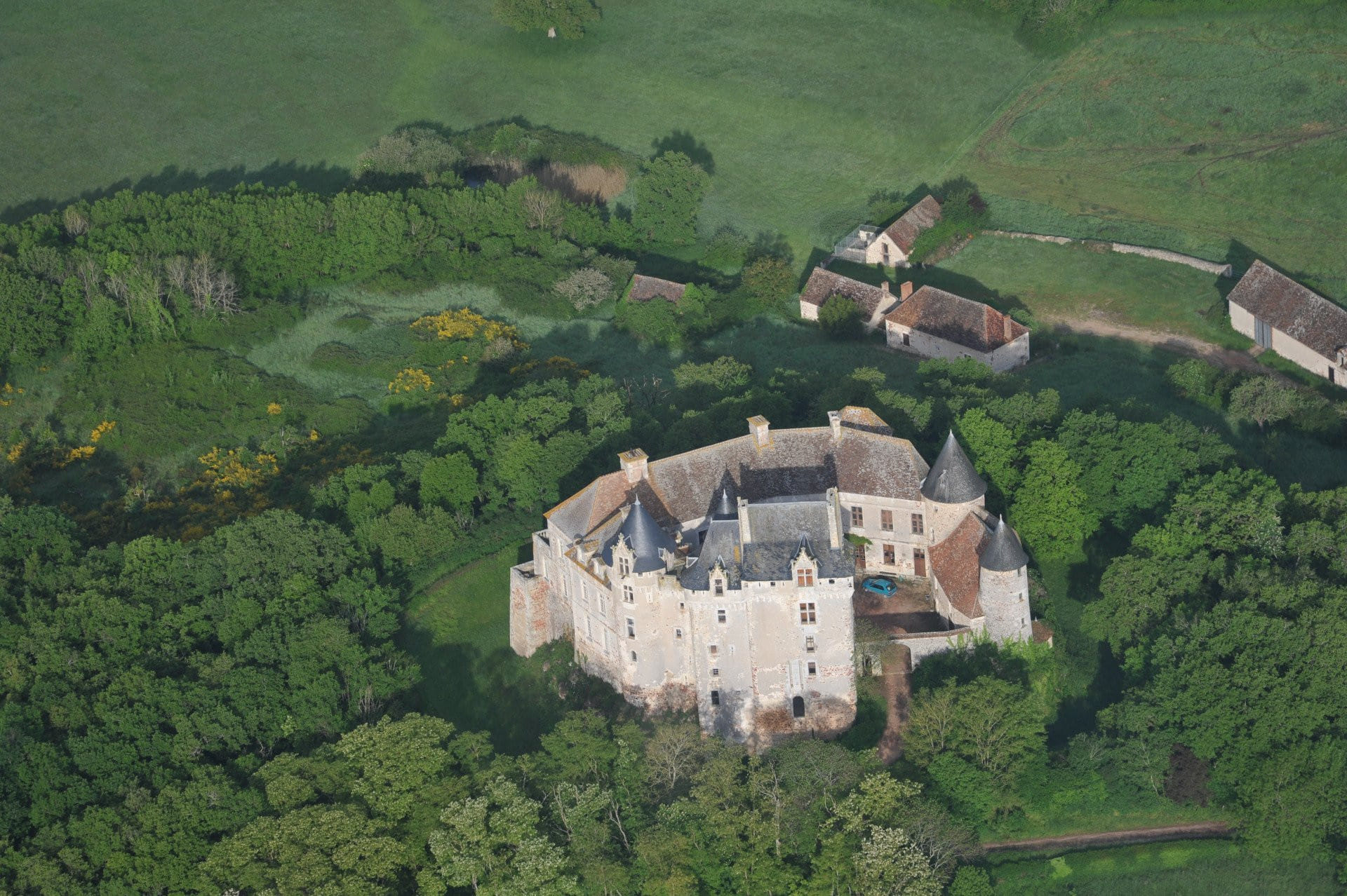 Vol en Berry sur les vallées de la Creuse et de l'Anglin