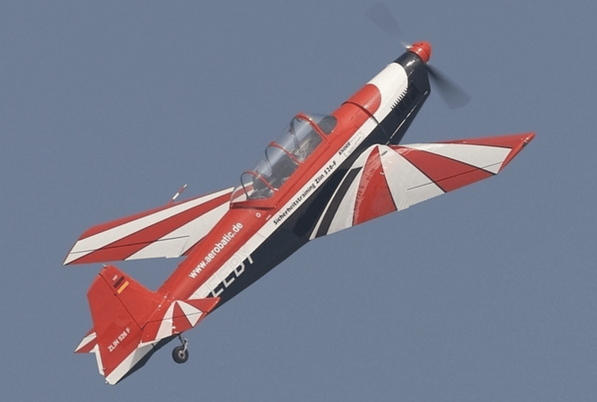 Kunstflug - Actionflug - Looping -Rolle - Rückenflug - bis 6g