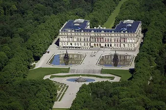 Augsburg - München - Salzburg - Red Bull Museum - Augsburg