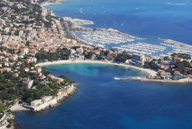 La côte varoise en Hélicoptère