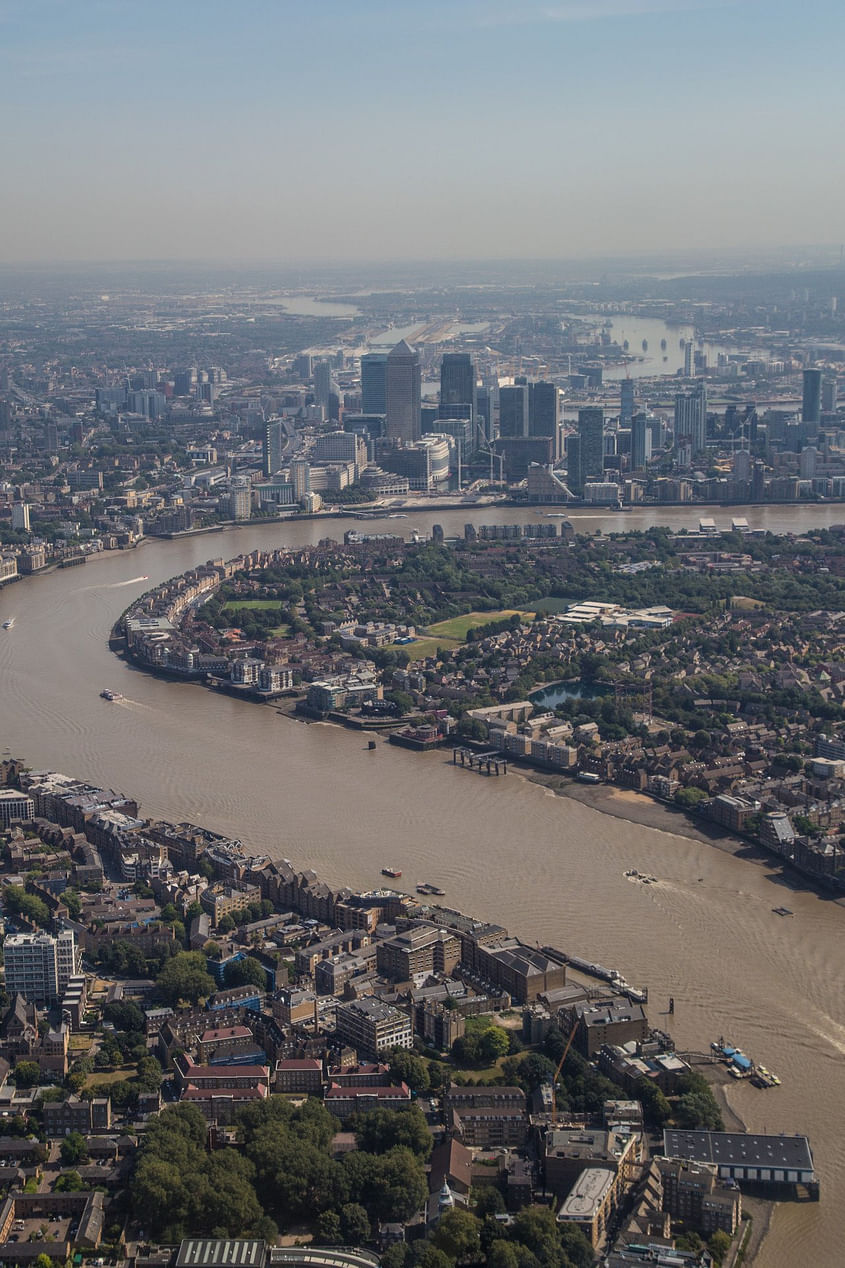 Tour of Thames Valley in Helicopter