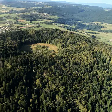 Des Monts du Forez au premier volcan du Velay